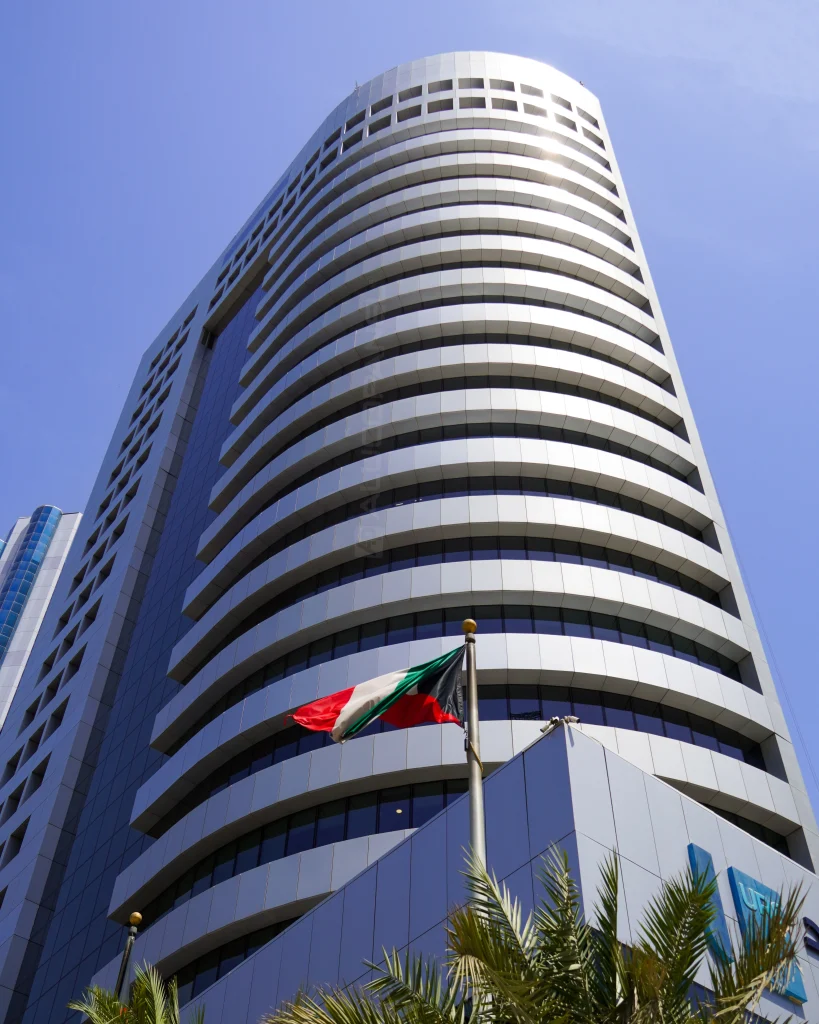 Side view of Al-Shaheed Tower showcasing 3000 sqm of fire-retardant Alucopanel A2 cladding in Pale Silver